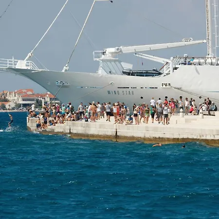 Apartament Lovely In With Wifi Zadar